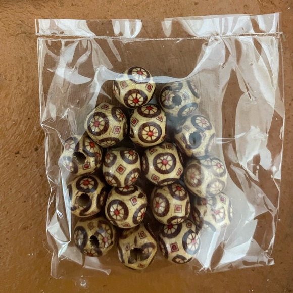 ⬇️ FINAL PRICE New Craft Beads Cream Beige Red 3 Packs - Picture 5 of 11
